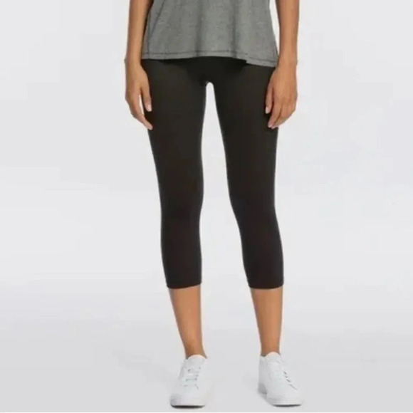 Spanx Black Lamn Cropped 20099R  Leggings, women’s size Small (2-4) - Picture 2 of 13